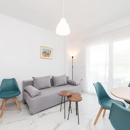 Iro Residential Complex * Ofrínion