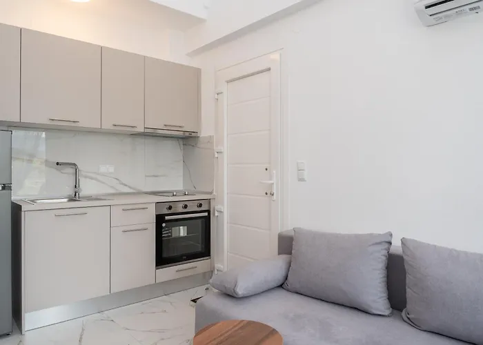 Iro Residential Complex Ofrínion