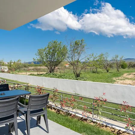 Iro Residential Complex * Ofrínion