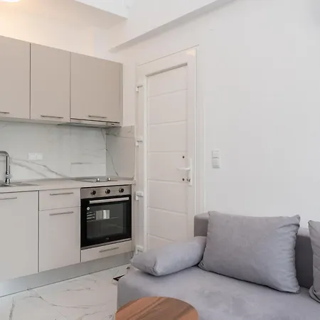 Iro Residential Complex Ofrínion