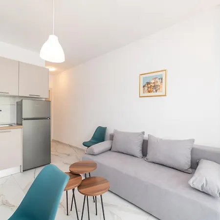 Iro Residential Complex Apartment *