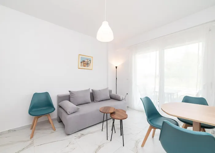 Iro Residential Complex * Ofrínion